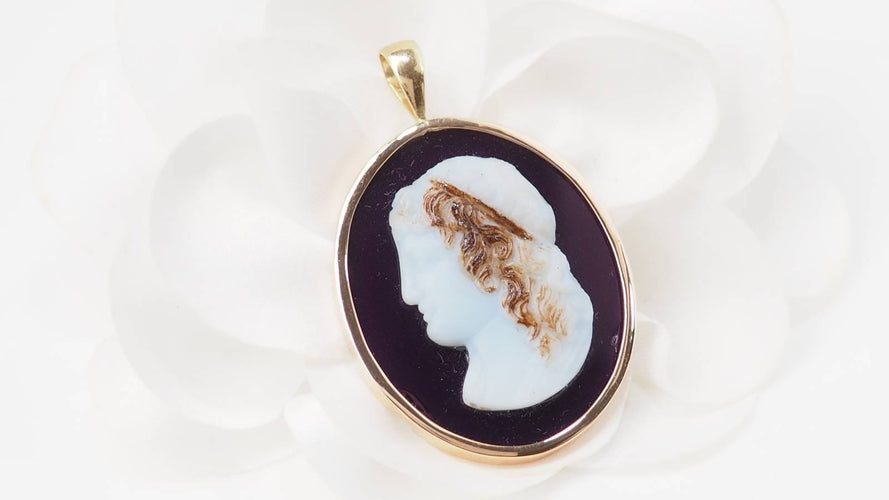 Pendentif Pendentif camée sur agate bleue en or jaune 14 ct 58 Facettes 32798