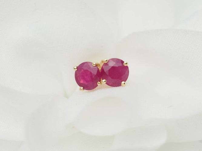 Boucles d'oreilles Puces d’oreilles en or jaune 18 ct et rubis 58 Facettes BORub