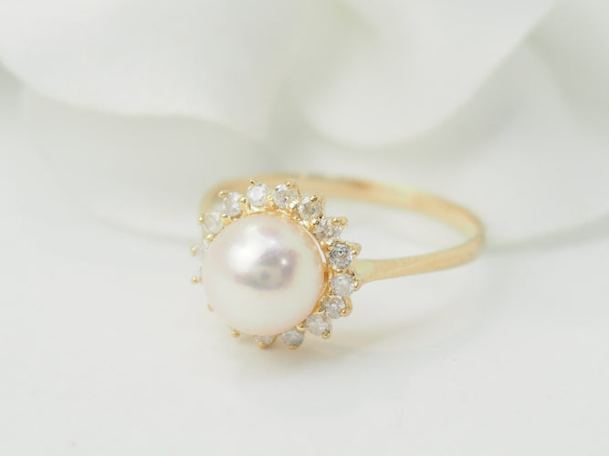 Bague 52.5 Bague marguerite en or jaune 18 ct, perle Akoya et diamants 58 Facettes 33428