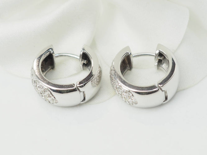 Boucles d'oreilles Boucles d’oreilles créoles en or blanc 18 kt et diamants 58 Facettes 33434