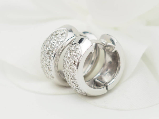 Boucles d'oreilles Boucles d’oreilles créoles en or blanc 18 kt et diamants 58 Facettes 33434