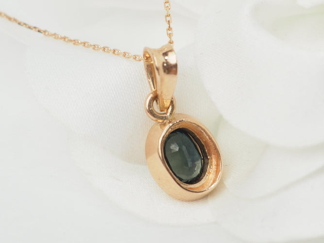 Collier Collier pendentif en or jaune 18 ct et saphir 58 Facettes 33201
