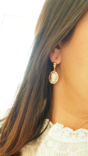Boucles d'oreilles Pendants d'oreilles en or jaune 18 ct avec camée coquillage 58 Facettes 32620