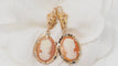 Boucles d'oreilles Pendants d'oreilles en or jaune 18 ct avec camée coquillage 58 Facettes 32620