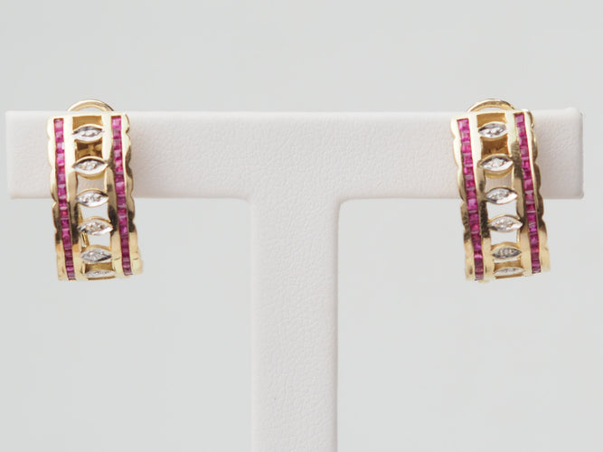 Boucles d'oreilles Boucles d’oreilles vintage en or jaune 18 ct, rubis et diamants 58 Facettes 33439