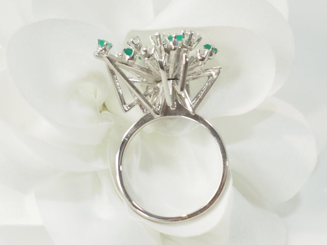 Bague 58 Bague en or blanc 18 ct avec émeraudes et diamants 58 Facettes 33303