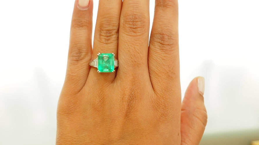 Bague 54 Bague en or blanc 18 ct avec émeraude de Colombie 7 ct et diamants 58 Facettes 32632