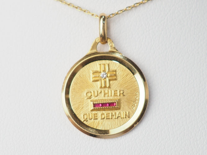 Pendentif Augis - Pendentif médaille d'amour en or jaune 18 ct, diamant et rubis 58 Facettes 33495