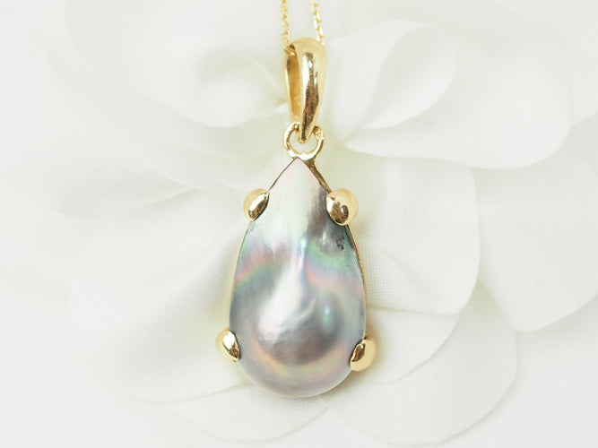 Pendentif Pendentif perle Mabé de Tahiti taille poire en or jaune 18 ct 58 Facettes 33335