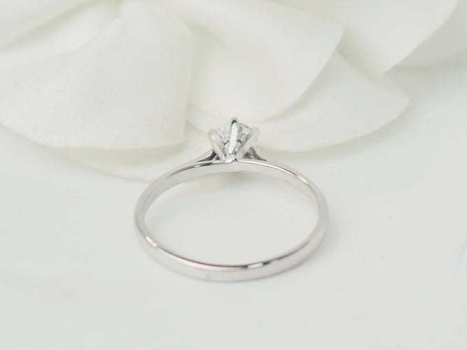 Bague 58 Solitaire - Bague en or blanc 18 kt et diamant 0,50 ct 58 Facettes 33535