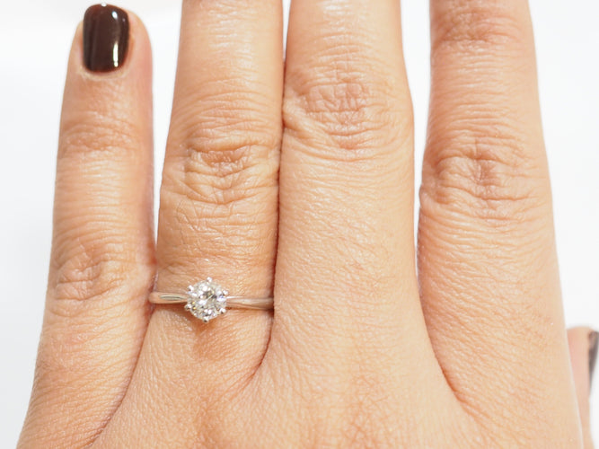 Bague 58 Solitaire - Bague en or blanc 18 kt et diamant 0,50 ct 58 Facettes 33535