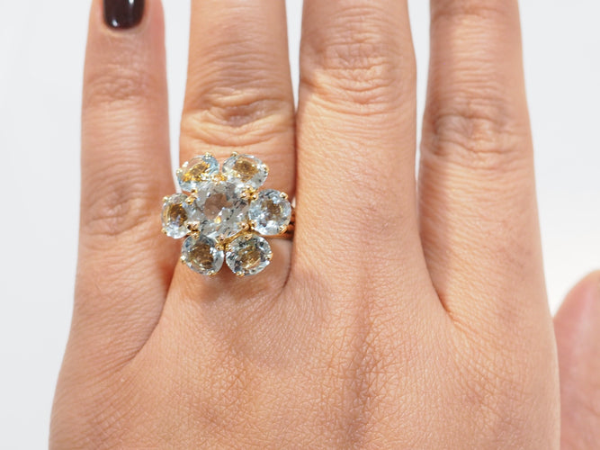 Bague 52 Bague fleur en or jaune 18 kt et aigues-marines 58 Facettes 33558