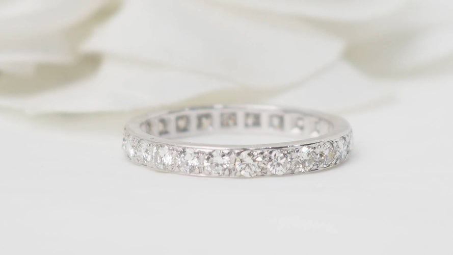 Bague 56 Alliance américaine tour complet en or blanc 18 kt et diamants 0,90 ct 58 Facettes 29462