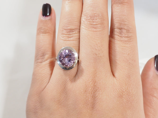 Bague 56 Mauboussin Vraiment jolie mon amour - Bague en or blanc, améthyste et diamants 58 Facettes 33602