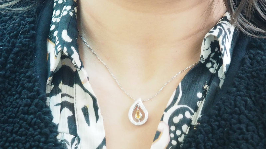 Collier Collier en or blanc 18 kt avec citrine et diamants 58 Facettes 32805