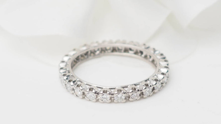 Bague 60 Alliance américaine en or blanc 18 kt et diamants 1,20 ct 58 Facettes 33032