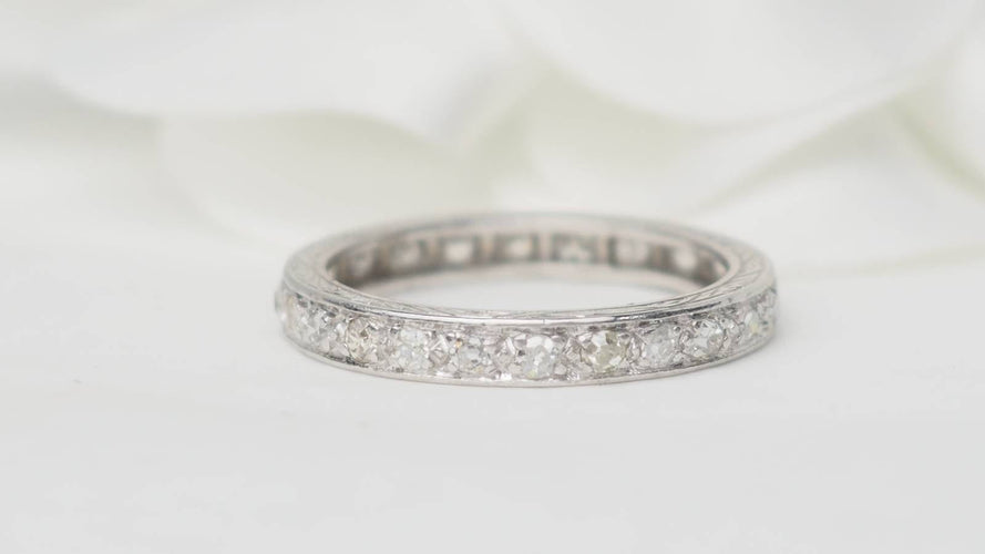 Bague 53 Alliance américaine tour complet en platine 850 et diamants 0,80 ct 58 Facettes 31755