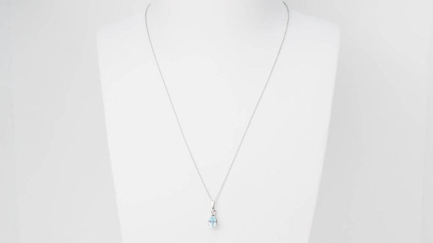 Collier Collier solitaire en or blanc 18 kt et topaze bleue 58 Facettes CLAL