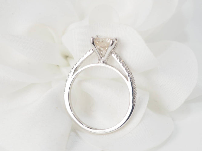 Bague 54 Bague solitaire en or blanc 18 kt et diamants 1,20 ct 58 Facettes 32038