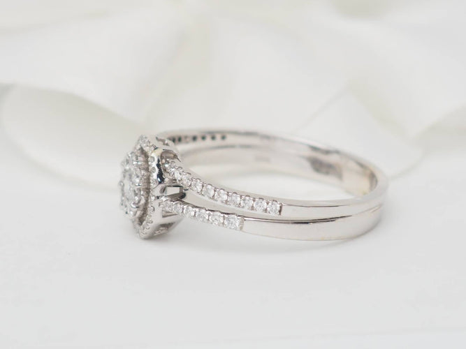 Bague 60 Bague solitaire en or blanc 18 kt et diamants 0,66 ct 58 Facettes 21835/30916