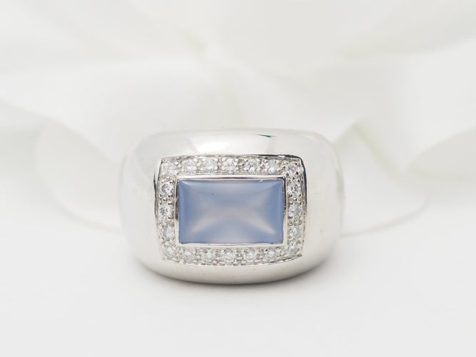 Bague 51 Poiray - Bague en or blanc 18 kt, calcédoine bleue et diamants 58 Facettes