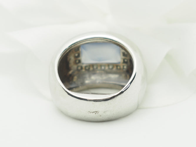 Bague 51 Poiray - Bague en or blanc 18 kt, calcédoine bleue et diamants 58 Facettes