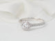 Bague 53.5 Bague solitaire en or blanc 18 kt et diamants 58 Facettes 30712/30923