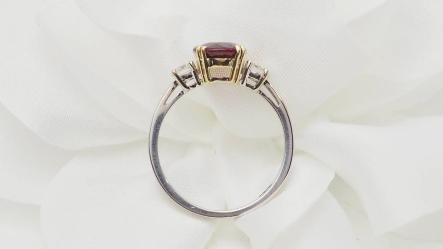 Bague 54 Bague en or bicolore 18 ct avec rubis naturel et diamants 58 Facettes 32734