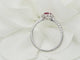Bague 53 Bague marguerite en or blanc 18 ct, rubis 0,45 ct et diamants 58 Facettes 33178