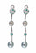 Boucles d'oreilles Pendants d’oreilles en or blanc 18k pavés de diamants, émeraudes et perles grises 58 Facettes BO/220070 RIV