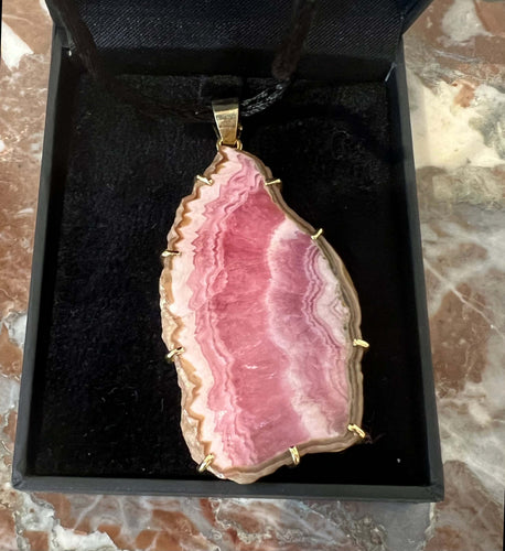 Pendentif Pendentif vintage tranche de rhodochrosite en or jaune 18 carats 58 Facettes C145