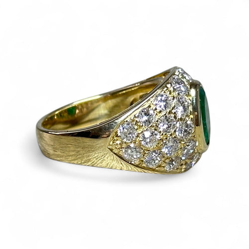 Bague 53 Bague dôme en or 18 carats avec émeraude et diamants 58 Facettes 287