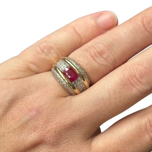 Bague 54 Bague rubis et diamants en or 18 carats 58 Facettes 329