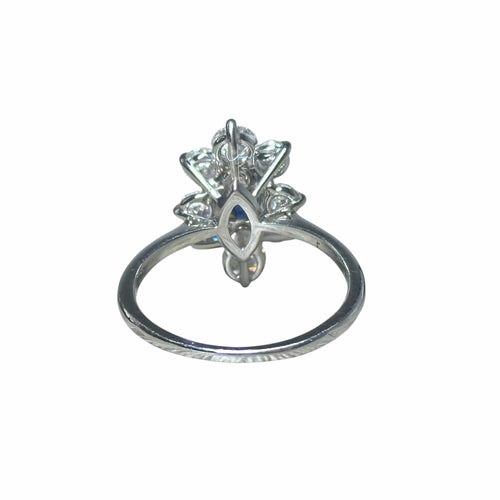 Bague 53 Bague marquise saphir et diamants en or jaune 18 carats 58 Facettes 88