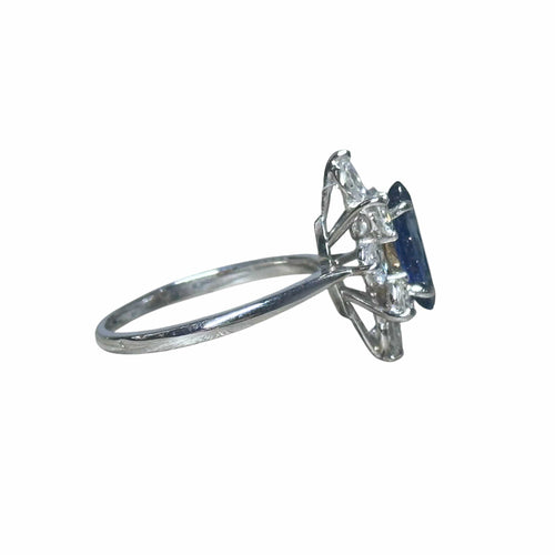 Bague 53 Bague marquise saphir et diamants en or jaune 18 carats 58 Facettes 88