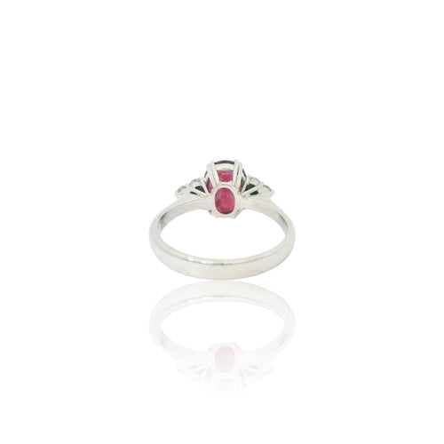 Bague 54 Bague vintage en or blanc 18 carats et rubis chauffé, diamants 58 Facettes