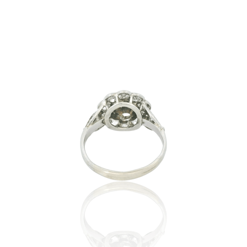 Bague 52 Bague cluster en or blanc 18k et diamants (env. 1,90 ct) 58 Facettes