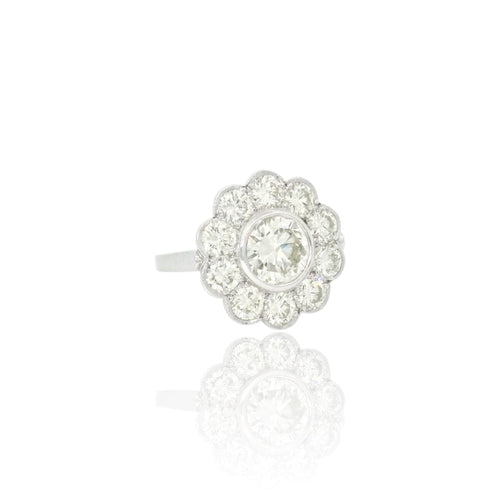 Bague 53 Bague cluster en or blanc 18k et diamants (1,98 ct env.) 58 Facettes