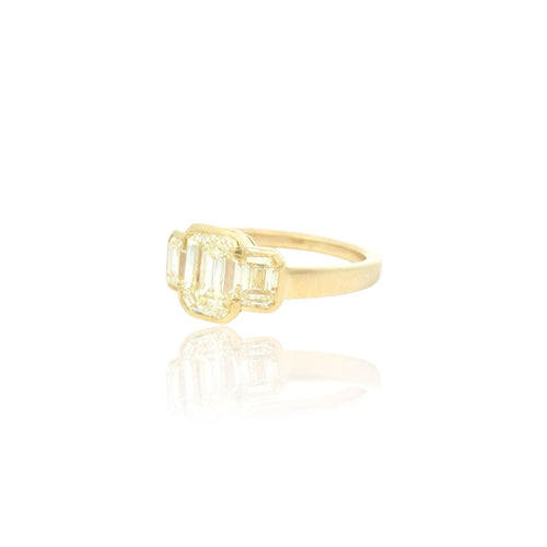 Bague 52.5 Bague trilogy en or jaune 18k et diamants taille émeraude 58 Facettes