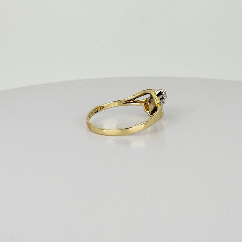 Bague Bague vintage en or jaune 14 ct avec 3 diamants 58 Facettes 2512014