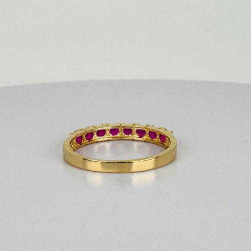 Bague Bague vintage en or jaune 14 carats et rubis 58 Facettes 2601099