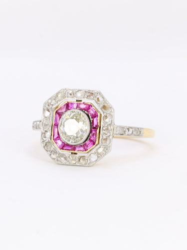 Bague 57.5 Bague Art déco en or 18 carats et platine, diamants et rubis calibrés 58 Facettes 882