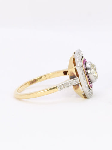 Bague 57.5 Bague Art déco en or 18 carats et platine, diamants et rubis calibrés 58 Facettes 882