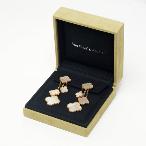 Boucles d'oreilles Van Cleef & Arpels Magic Alhambra - Boucles d’oreilles 4 motifs en or jaune et nacre 58 Facettes