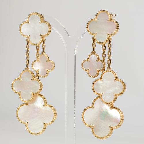 Boucles d'oreilles Van Cleef & Arpels Magic Alhambra - Boucles d’oreilles 4 motifs en or jaune et nacre 58 Facettes
