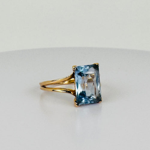 Bague Bague vintage en or jaune 18 carats avec topaze bleue 58 Facettes 2601013