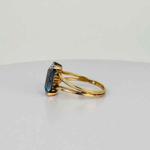 Bague Bague vintage en or jaune 18 carats avec topaze bleue 58 Facettes 2601013
