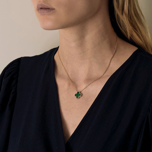 VAN CLEEF & ARPELS -  Pendentif Vintage Alhambra en or jaune et malachite