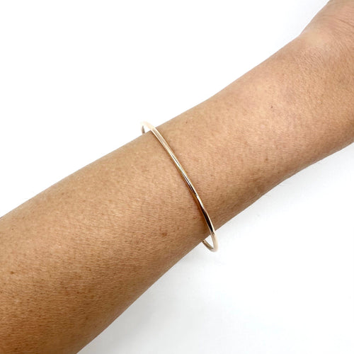 Bracelet Bracelet jonc fil massif en or rose 750 58 Facettes Z1351603