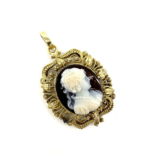 Pendentif Pendentif camée en or jaune 750 et agate 58 Facettes Z15B51440